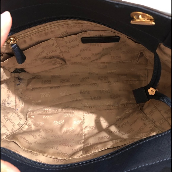 ❌SOLD❌Michael Kors jet set tote bag - Picture 6 of 7